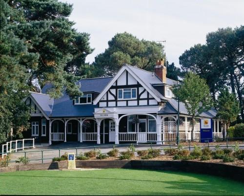 The Lodge At Meyrick Park Борнмът Екстериор снимка